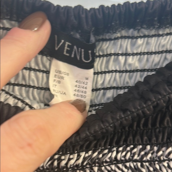 Black and White strapless dress - Picture 6 of 8